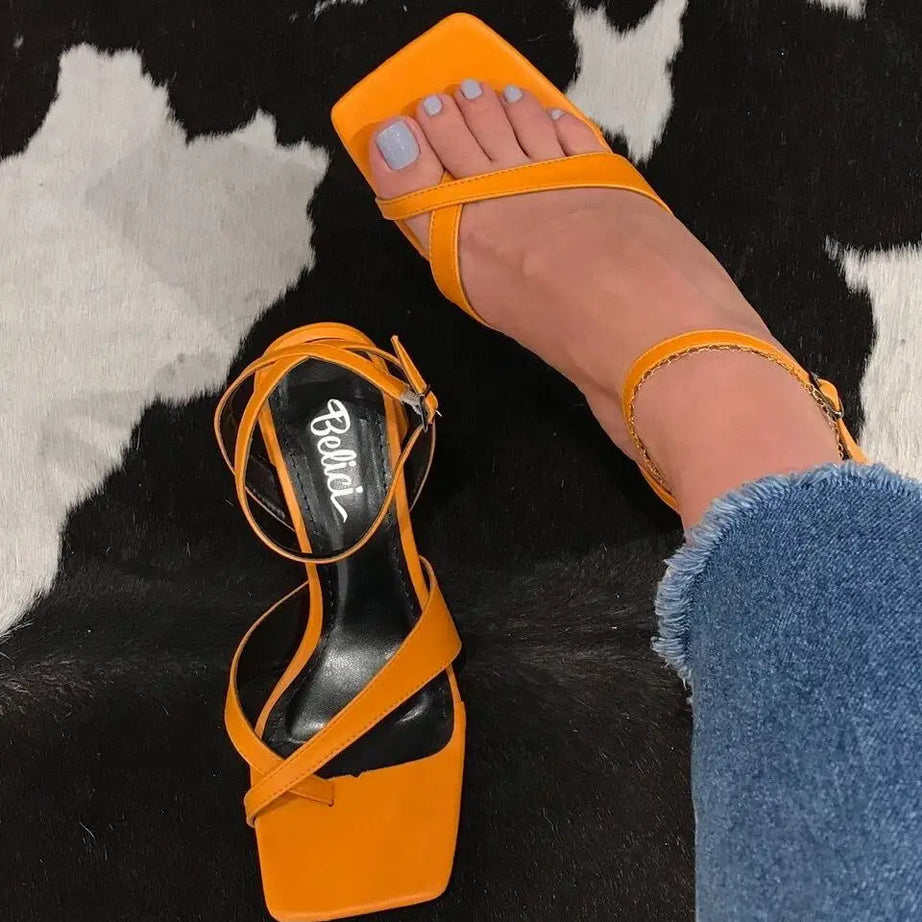 Sandale Orange à Talon Épais et Carré