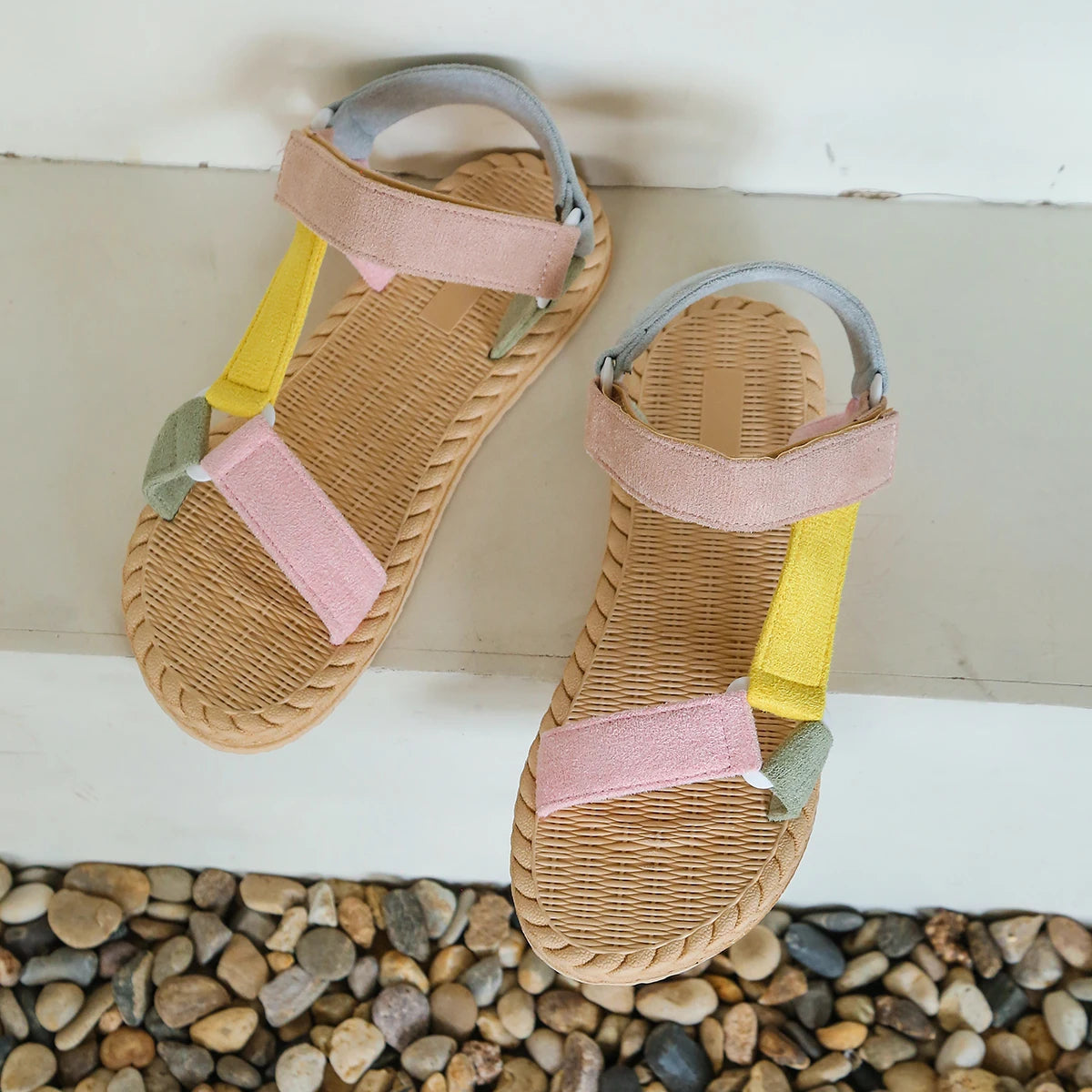 Sandale Scratch Femme Multicolore de Style Estival