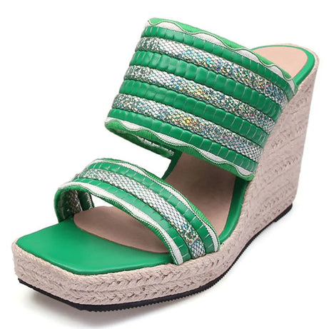 Sandale Talon Compensée Verte Design et Brillante
