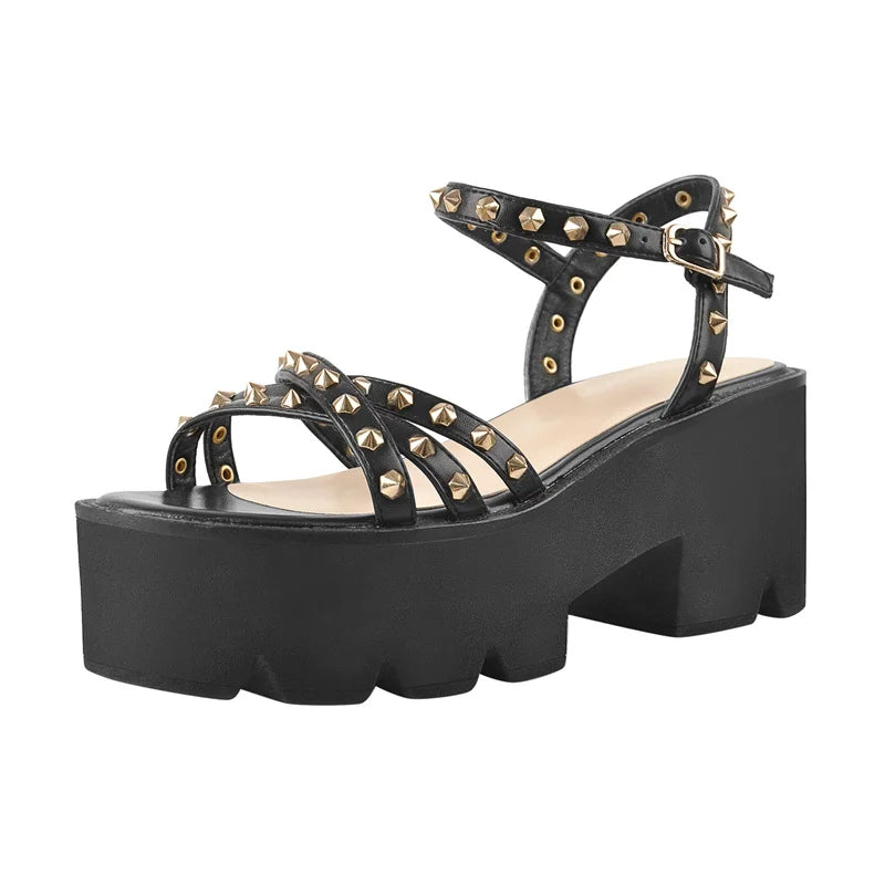 Sandale Talon Plateforme avec Lanières Fines Cloutées