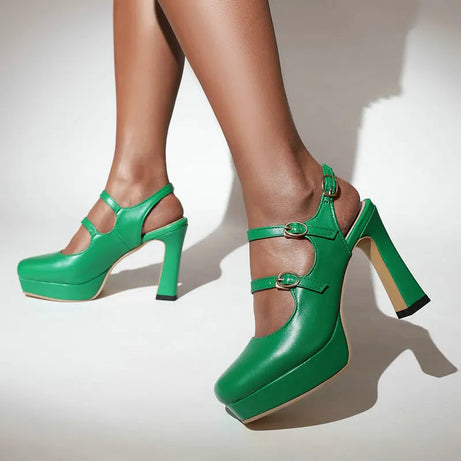 Sandale Verte avec Talon et Boucles Dorées