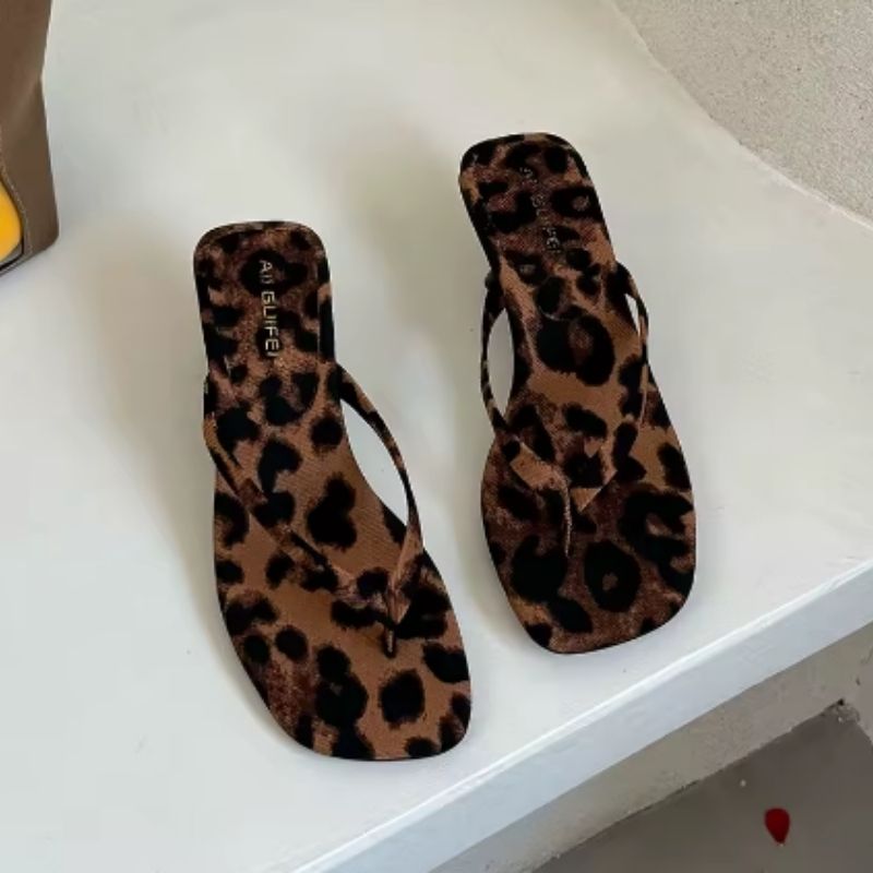 Sandales à Talons Fins avec Bout Carré et Brides Fines