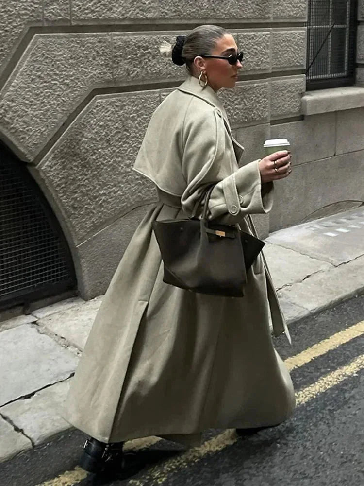 Trench coat long oversized femme à larges revers