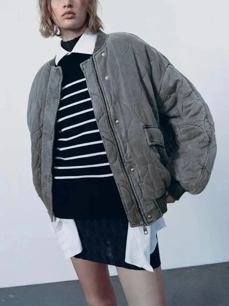 Veste bomber femme oversize matelassée avec boutons-pression