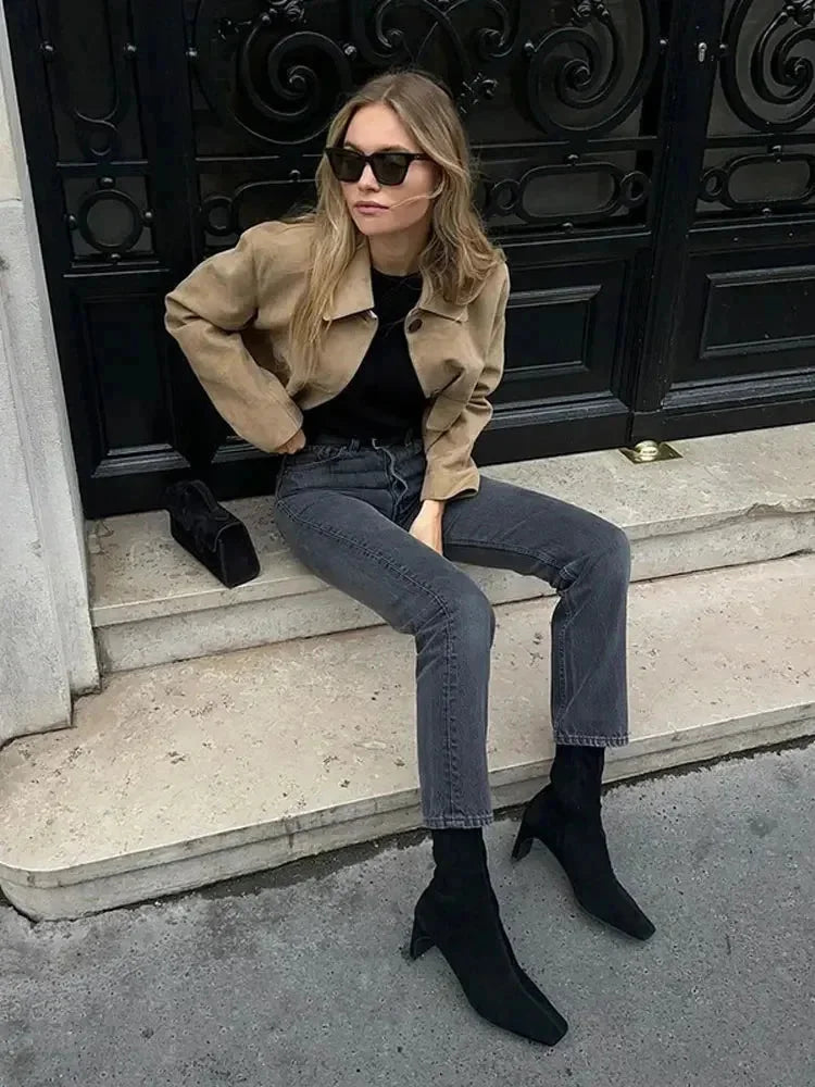 Veste courte femme camel en daim avec poches devant