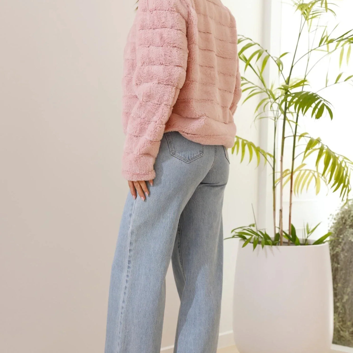 Veste courte femme en fausse fourrure à col ouvert