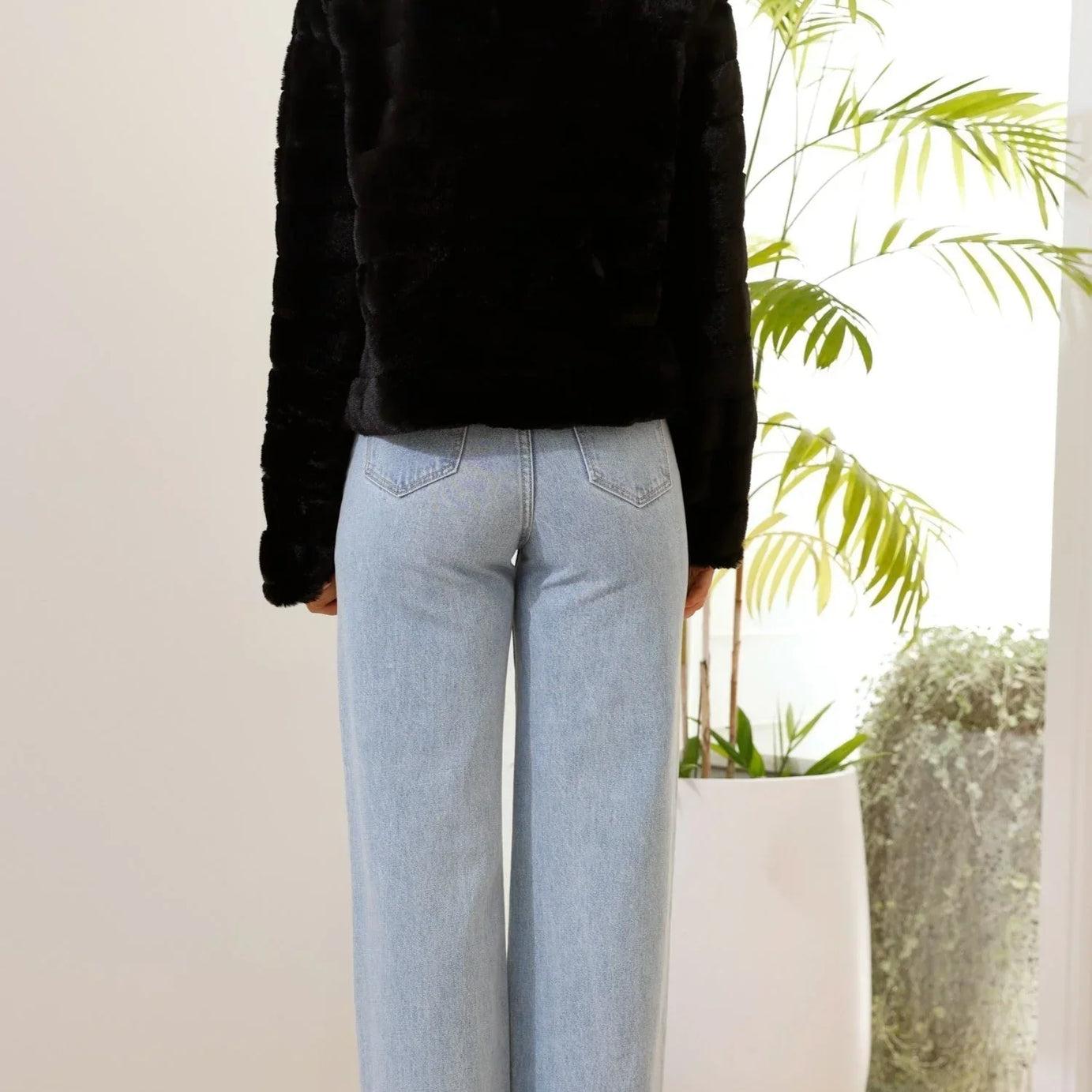 Veste courte femme en fausse fourrure à col ouvert