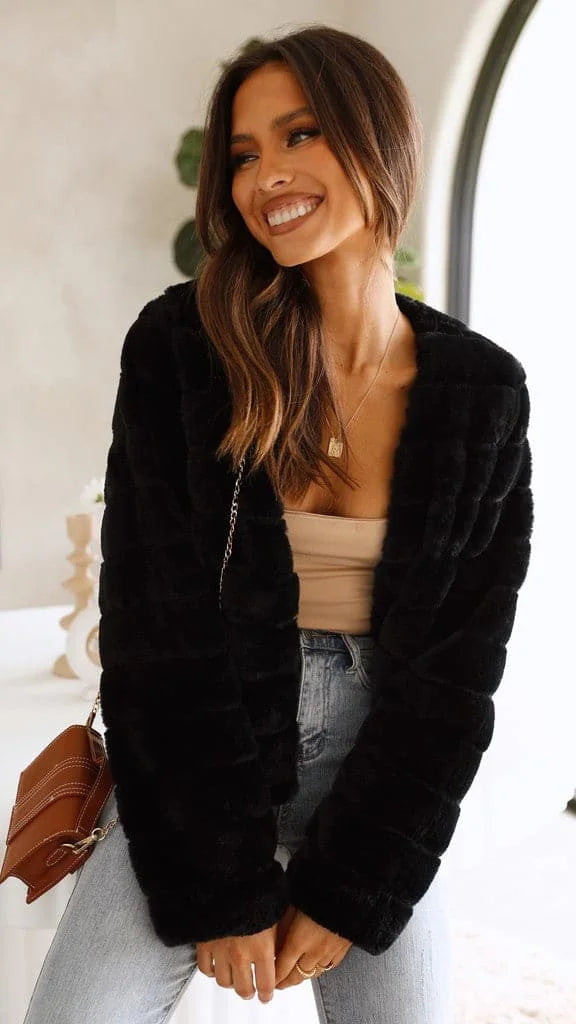 Veste courte femme en fausse fourrure à col ouvert