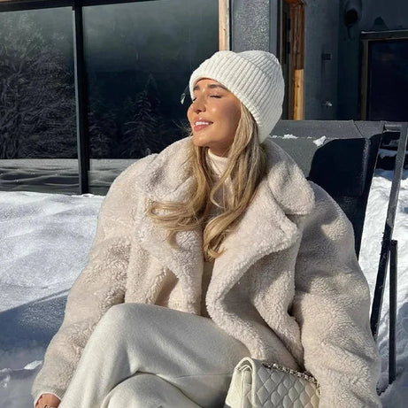 Veste teddy crème pour femme avec col à revers