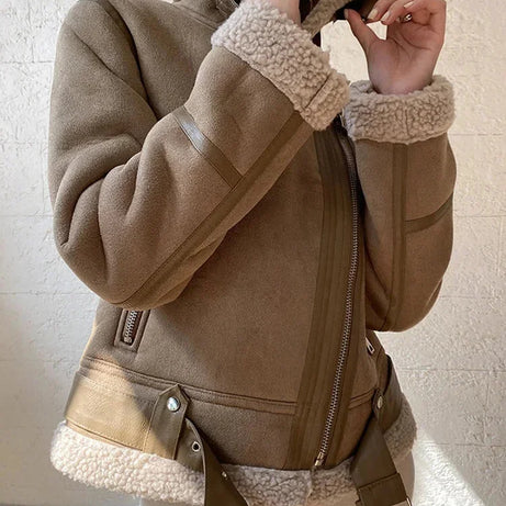 Veste femme en suédine avec doublure effet mouton