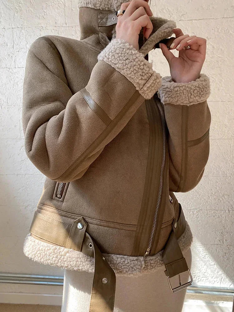 Veste femme en suédine avec doublure effet mouton