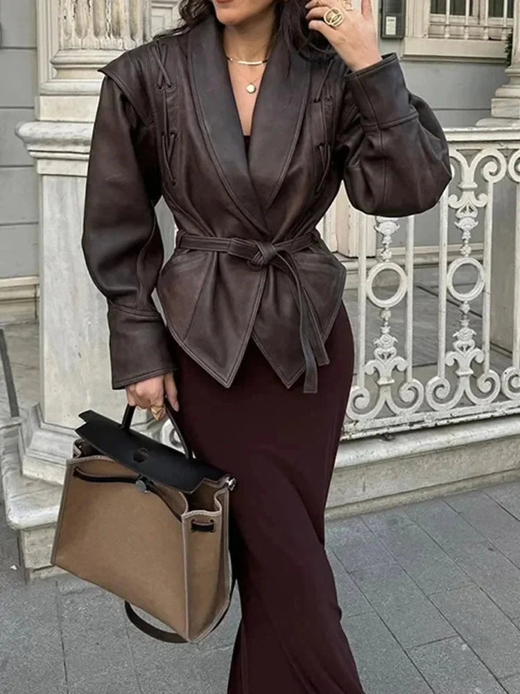 Veste femme marron foncé ceinturée coupe ajustée