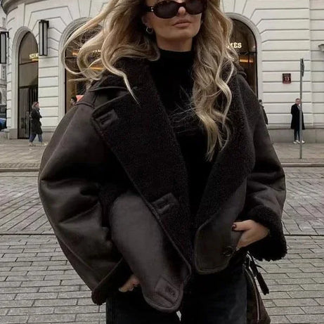 Veste femme marron foncé effet mouton avec grands revers