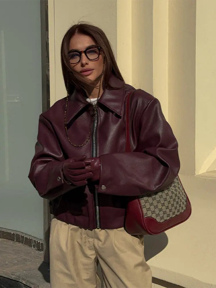 Veste en cuir vegan pour femme - Style moderne et audacieux