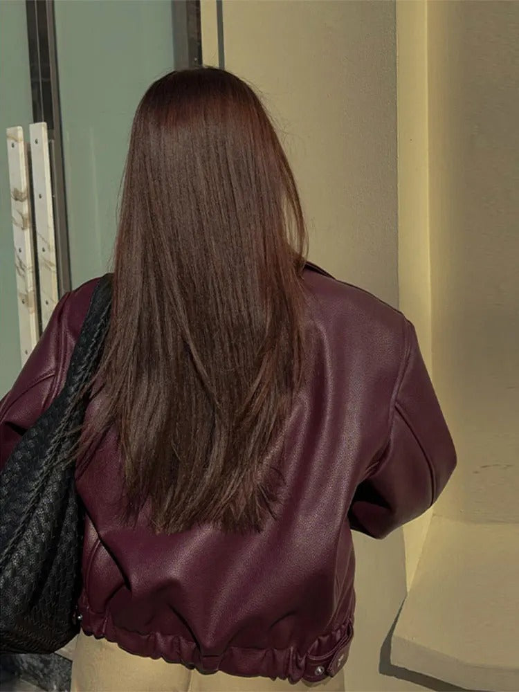 Veste en cuir vegan pour femme - Style moderne et audacieux