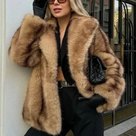 Veste marron élégante pour femme avec fermeture éclatante