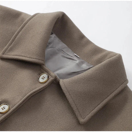 Veste moderne femme coupe ample avec boutons