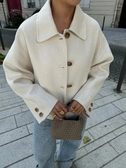 Veste moderne femme coupe ample avec boutons
