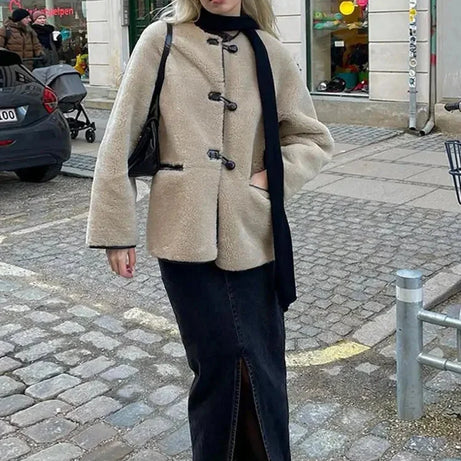 Veste polaire beige femme à boutons style duffle