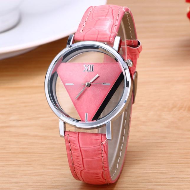 Montres femmes unique cadran triangulaire -