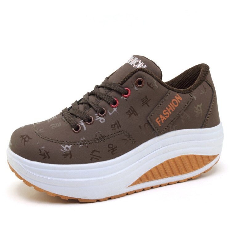 Chaussures orthopédiques  marche femme élégante