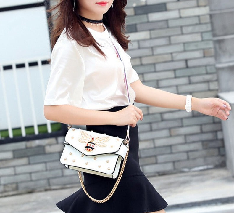 Bee beaded shoulder bag