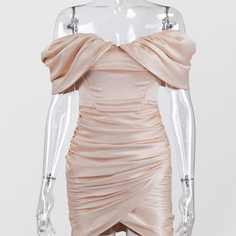 Elegantes schulterfreies Abendkleid