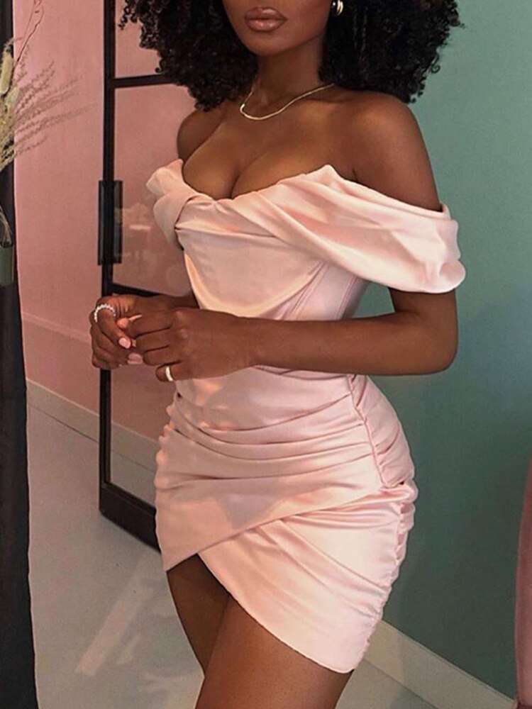 Elegantes schulterfreies Abendkleid