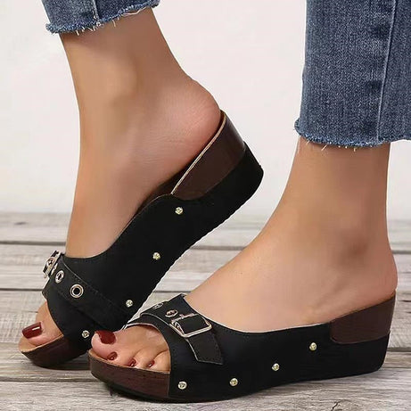 Slip-On-Keilsandalen für Damen – Gazanna