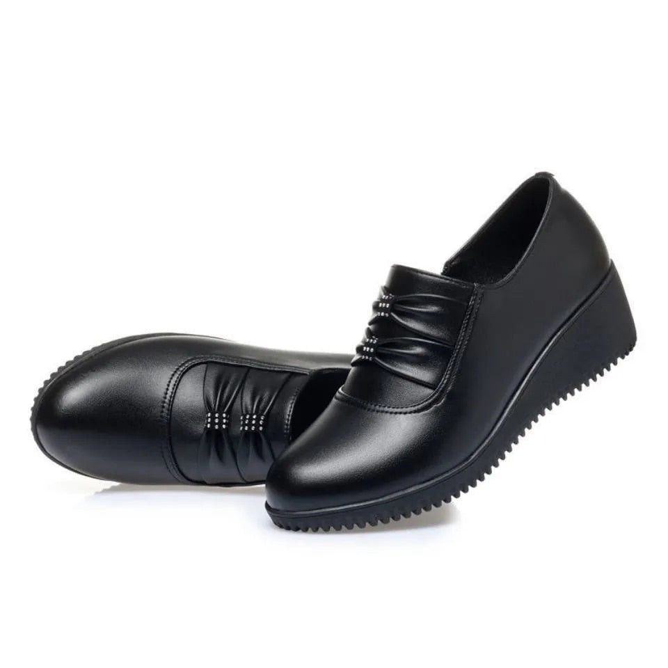 Flache Damenschuhe aus Kunstleder von Zinda