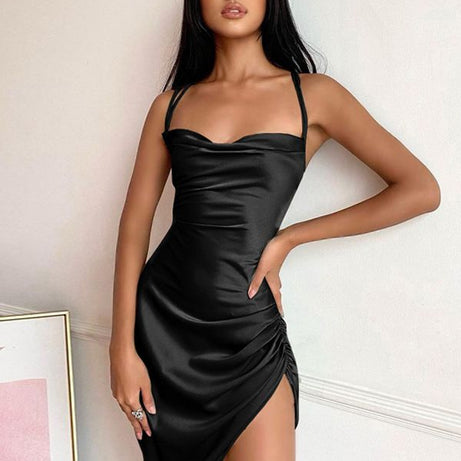 Carla, figurbetontes Kleid aus Satin