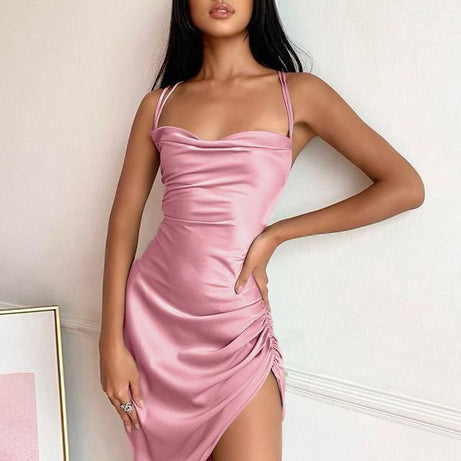 Carla, figurbetontes Kleid aus Satin