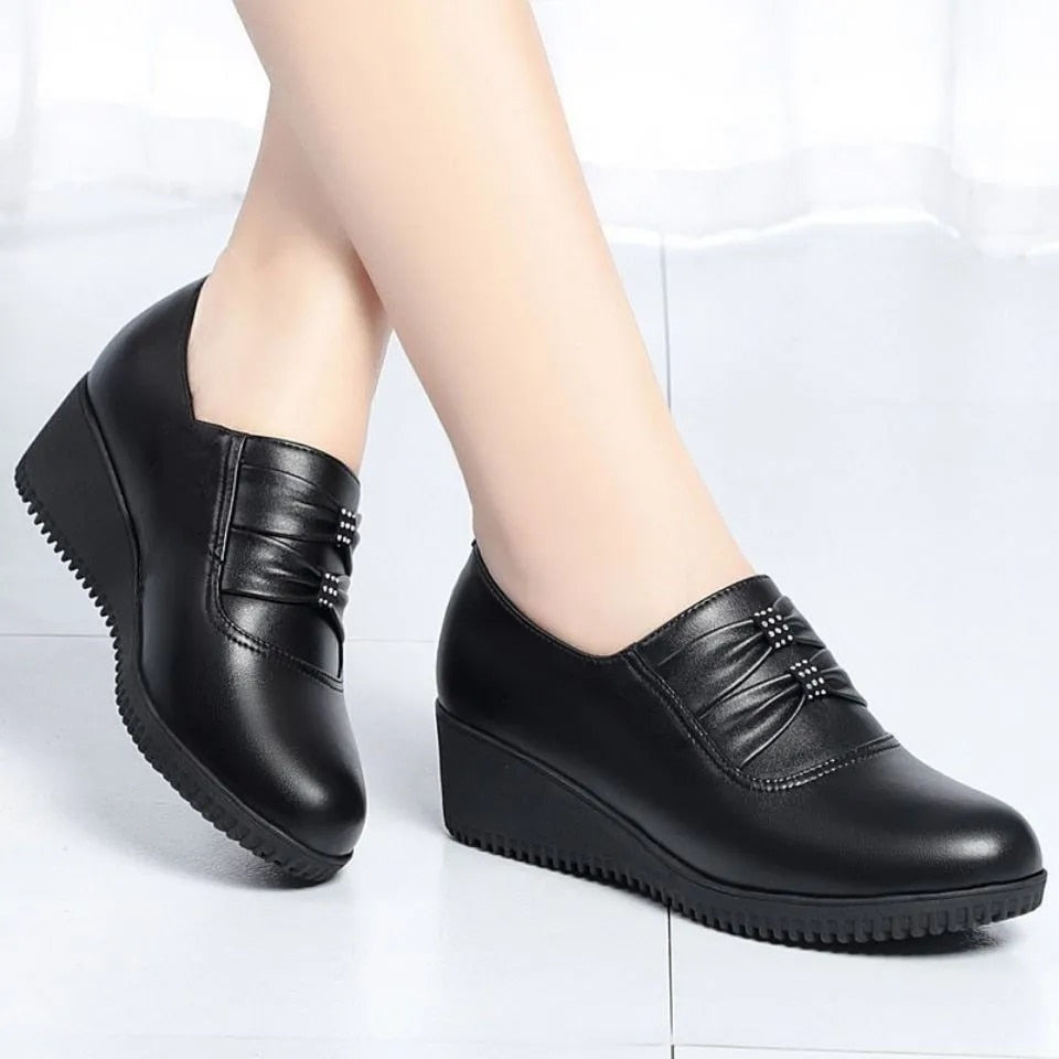 Flache Damenschuhe aus Kunstleder von Zinda