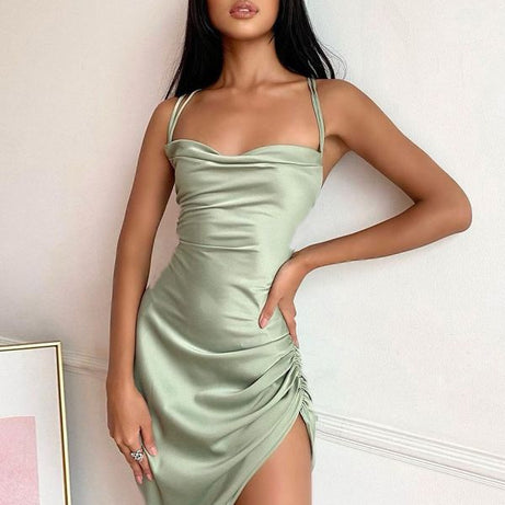 Carla, figurbetontes Kleid aus Satin