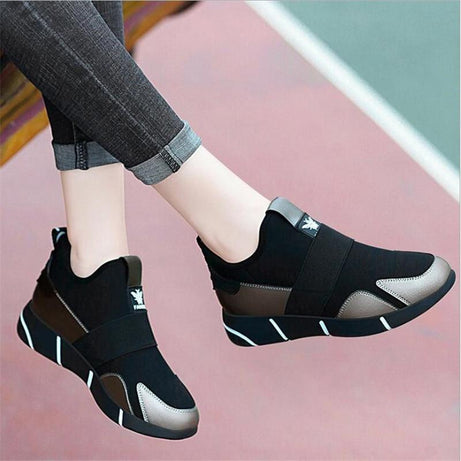 Chaussures orthopédiques confortables pour femmes.
