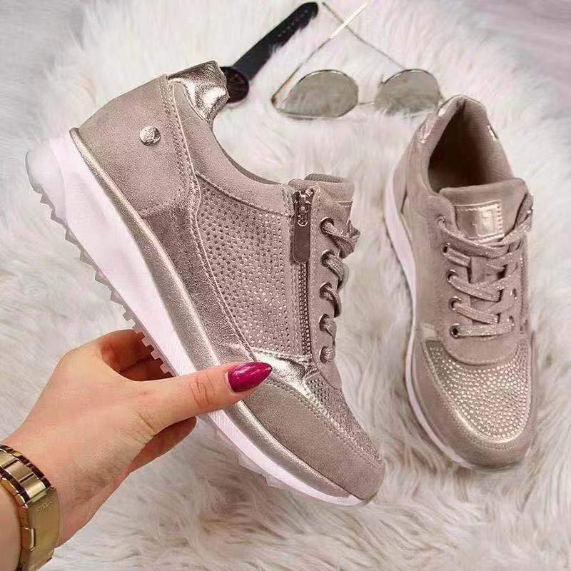 Chaussures orthopédiques décontractées pour femme.